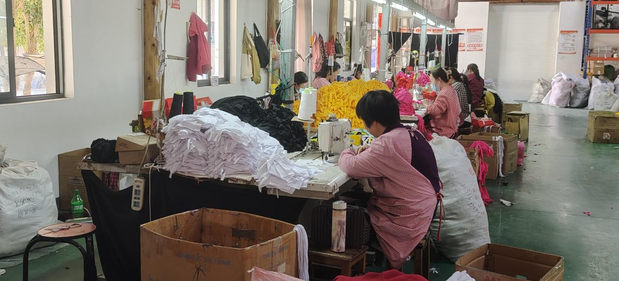 家門(mén)口的“針織工廠” 休寧縣商山鎮(zhèn)織就鄉(xiāng)村振興幸福路